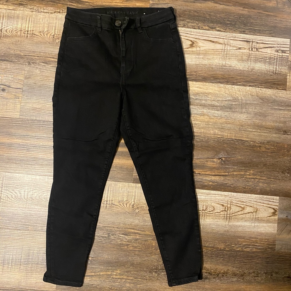 Black American Eagle skinny jeans